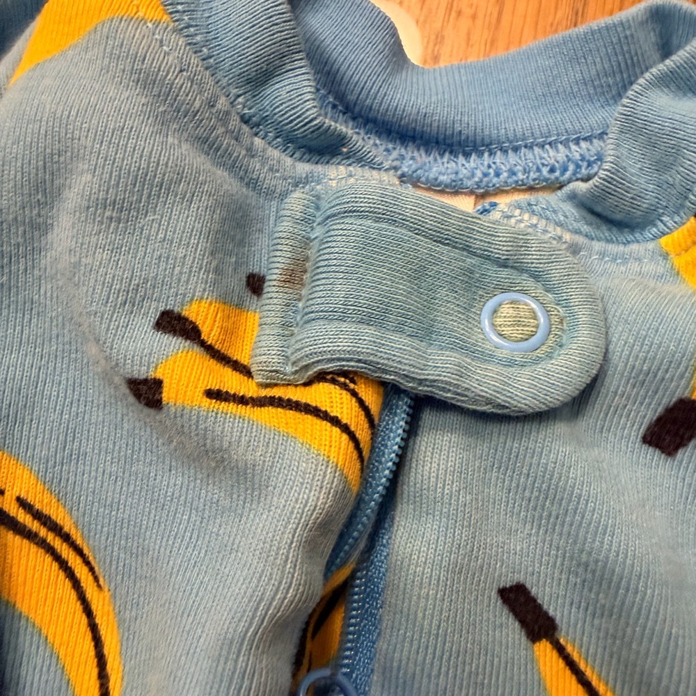 Hanna Andersson Blue Banana Print Kids Footie 3-6 Mths - Picture 2 of 5